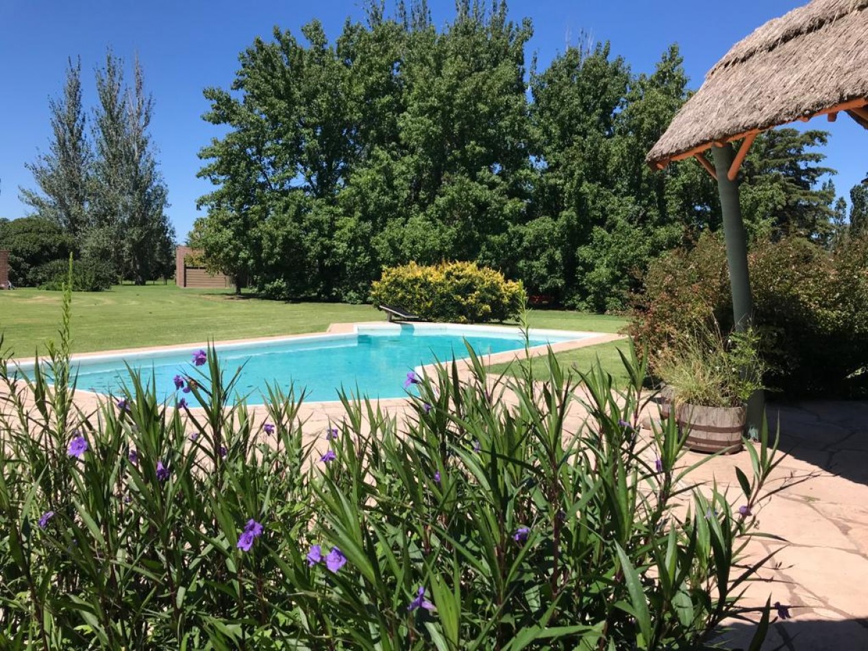 EXCLUSIVA QUINTA EN VENTA 