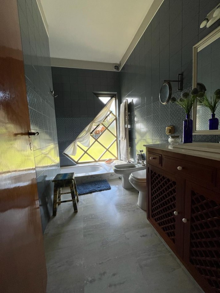 EXCLUSIVA QUINTA EN VENTA 