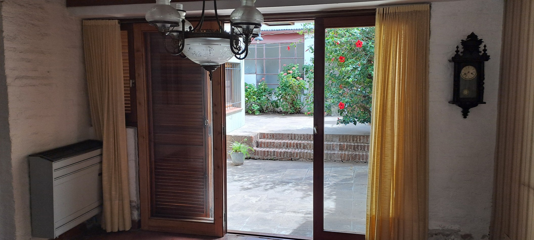 FUNCIONAL CASA EN VENTA