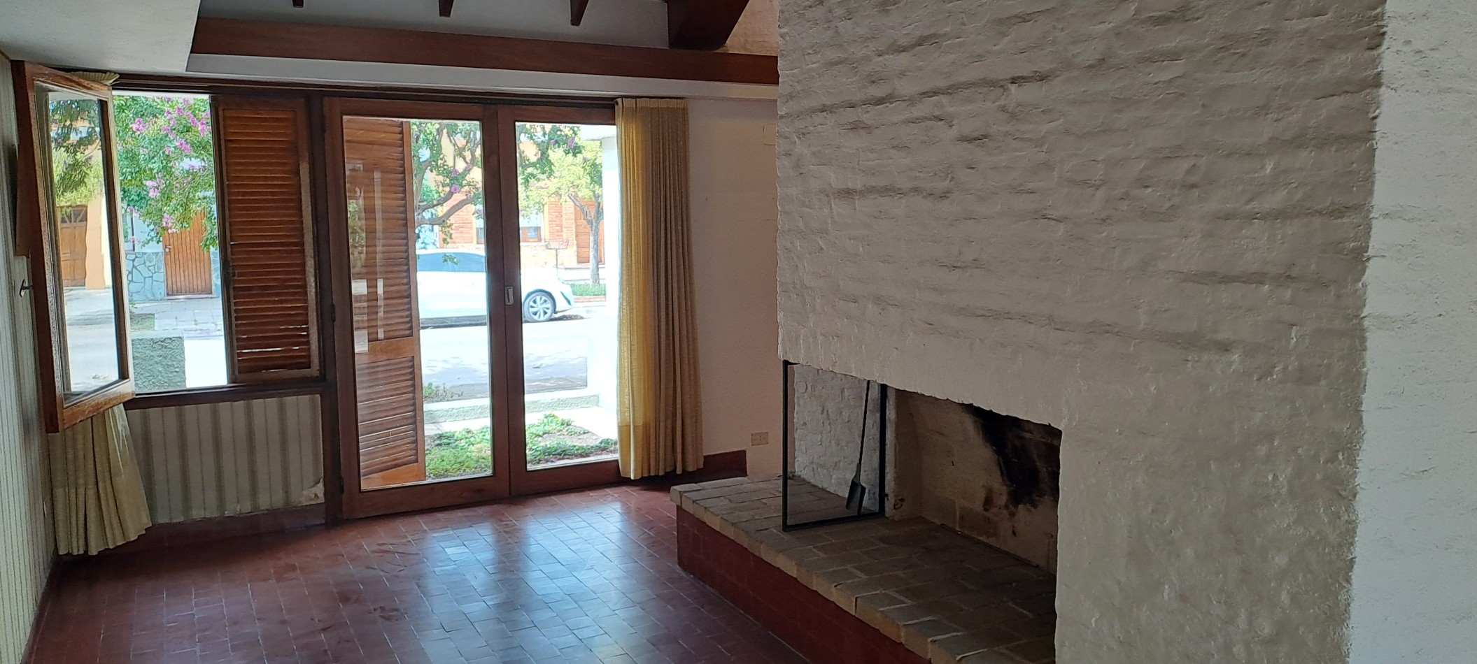 FUNCIONAL CASA EN VENTA