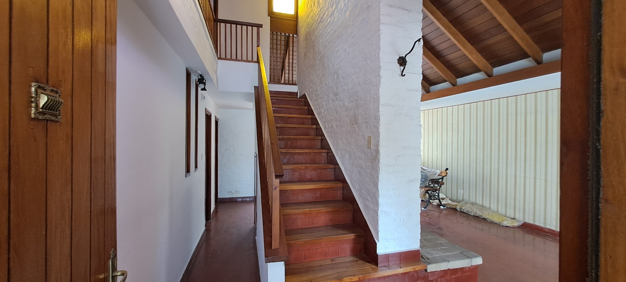 FUNCIONAL CASA EN VENTA