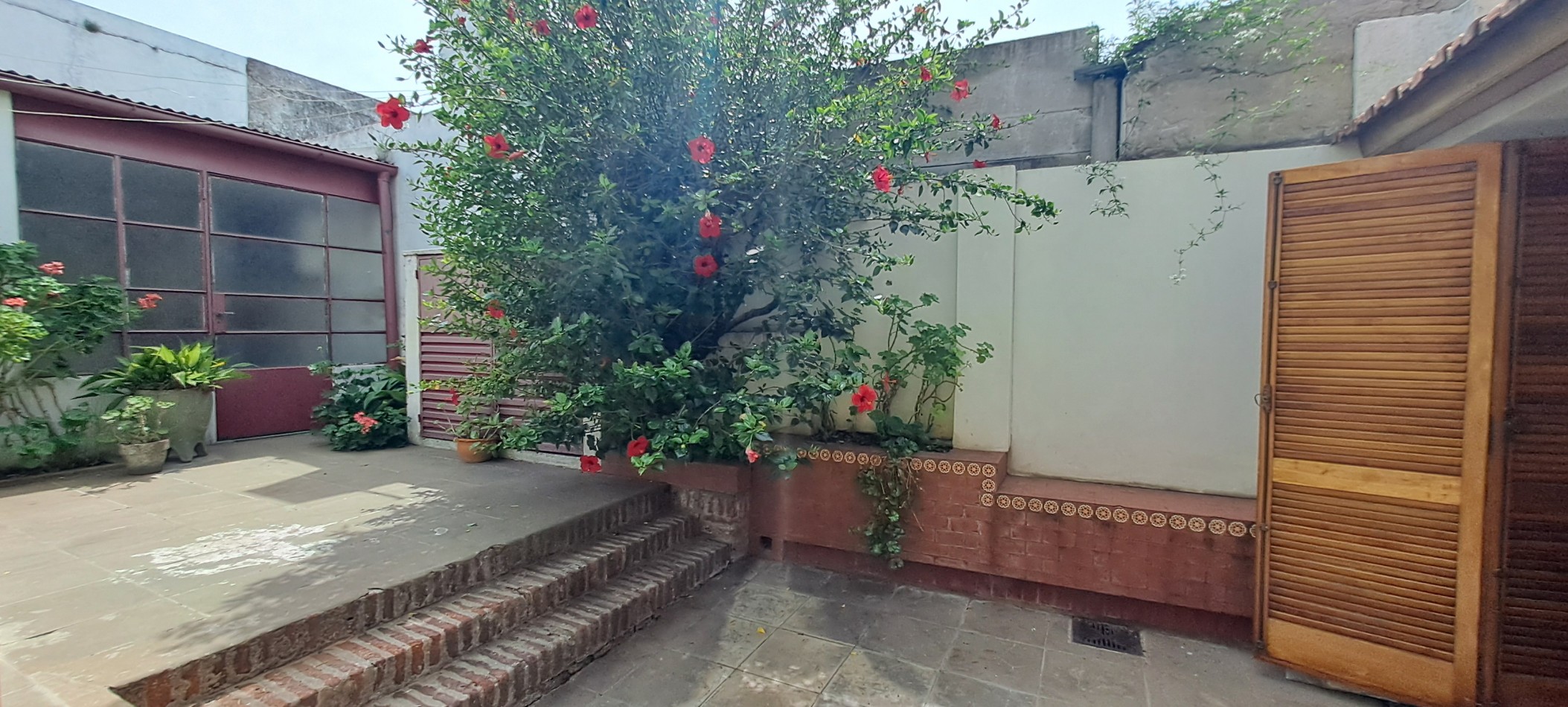 FUNCIONAL CASA EN VENTA