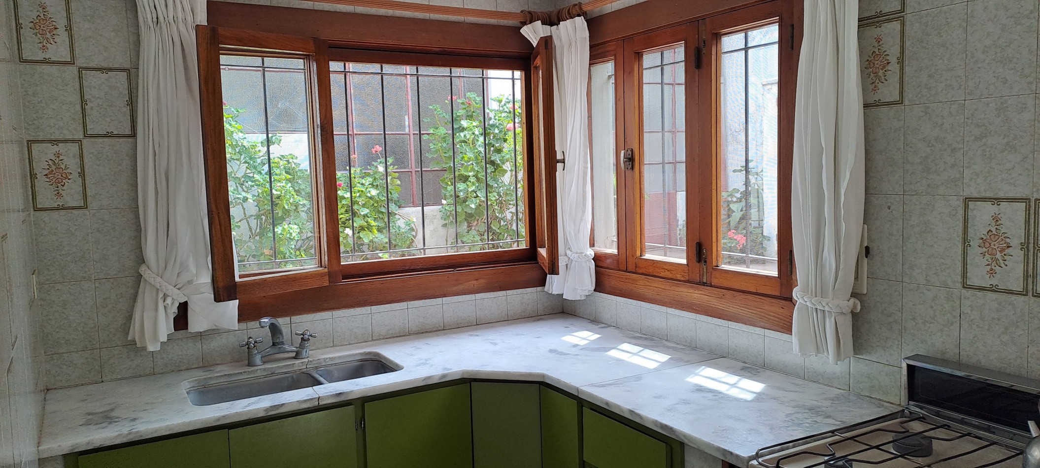 FUNCIONAL CASA EN VENTA