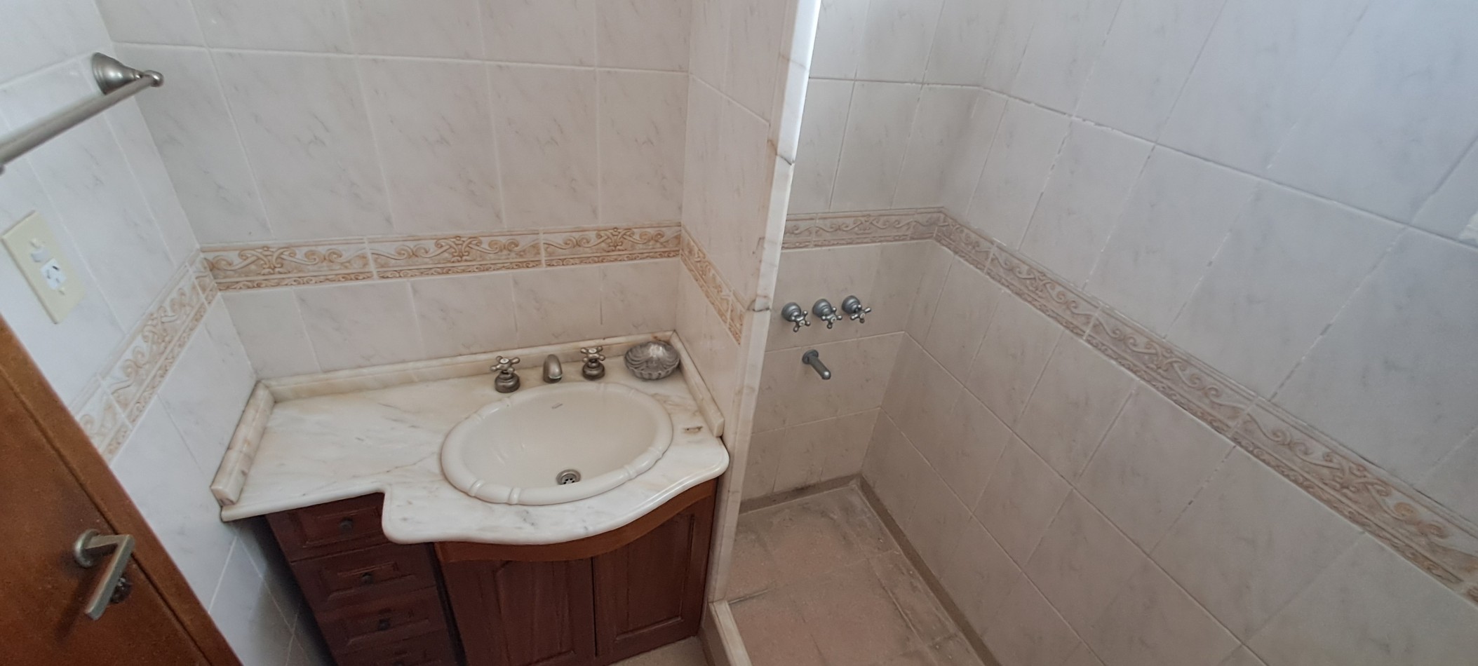 FUNCIONAL CASA EN VENTA