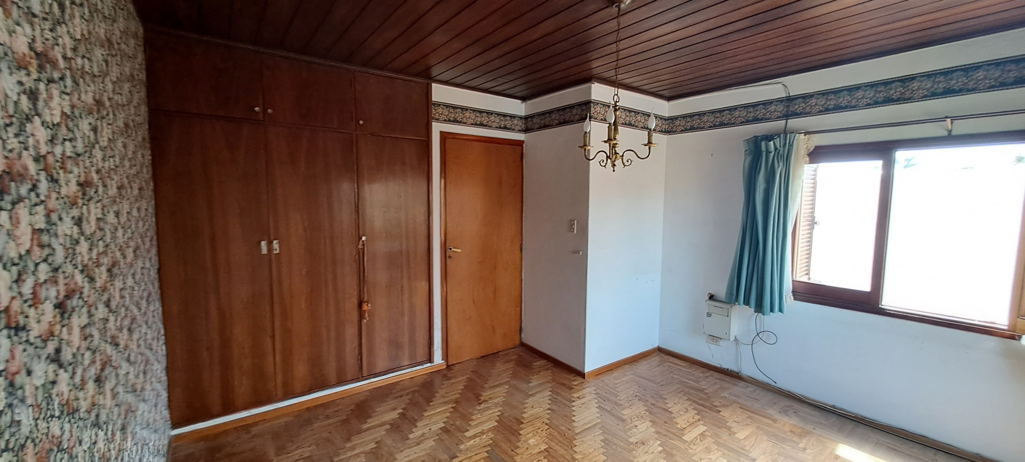 FUNCIONAL CASA EN VENTA