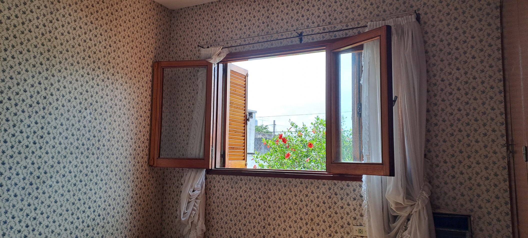 FUNCIONAL CASA EN VENTA