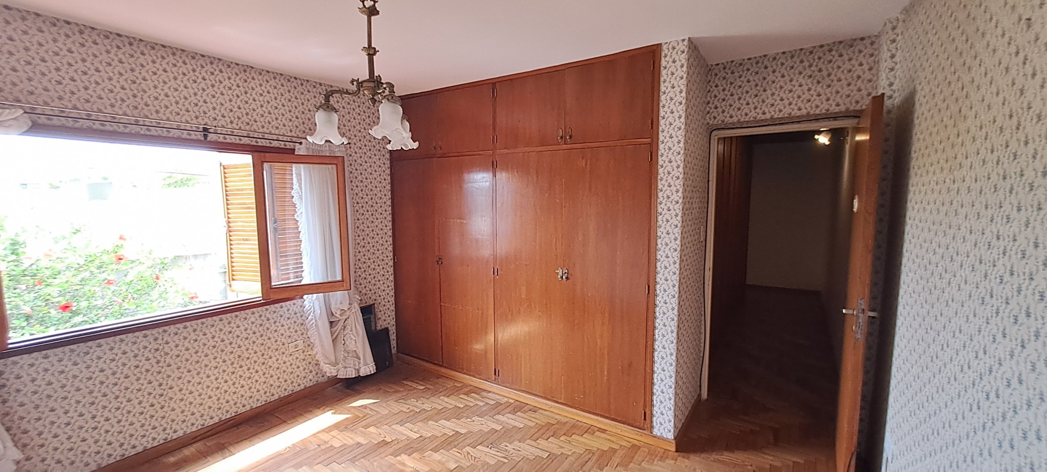FUNCIONAL CASA EN VENTA