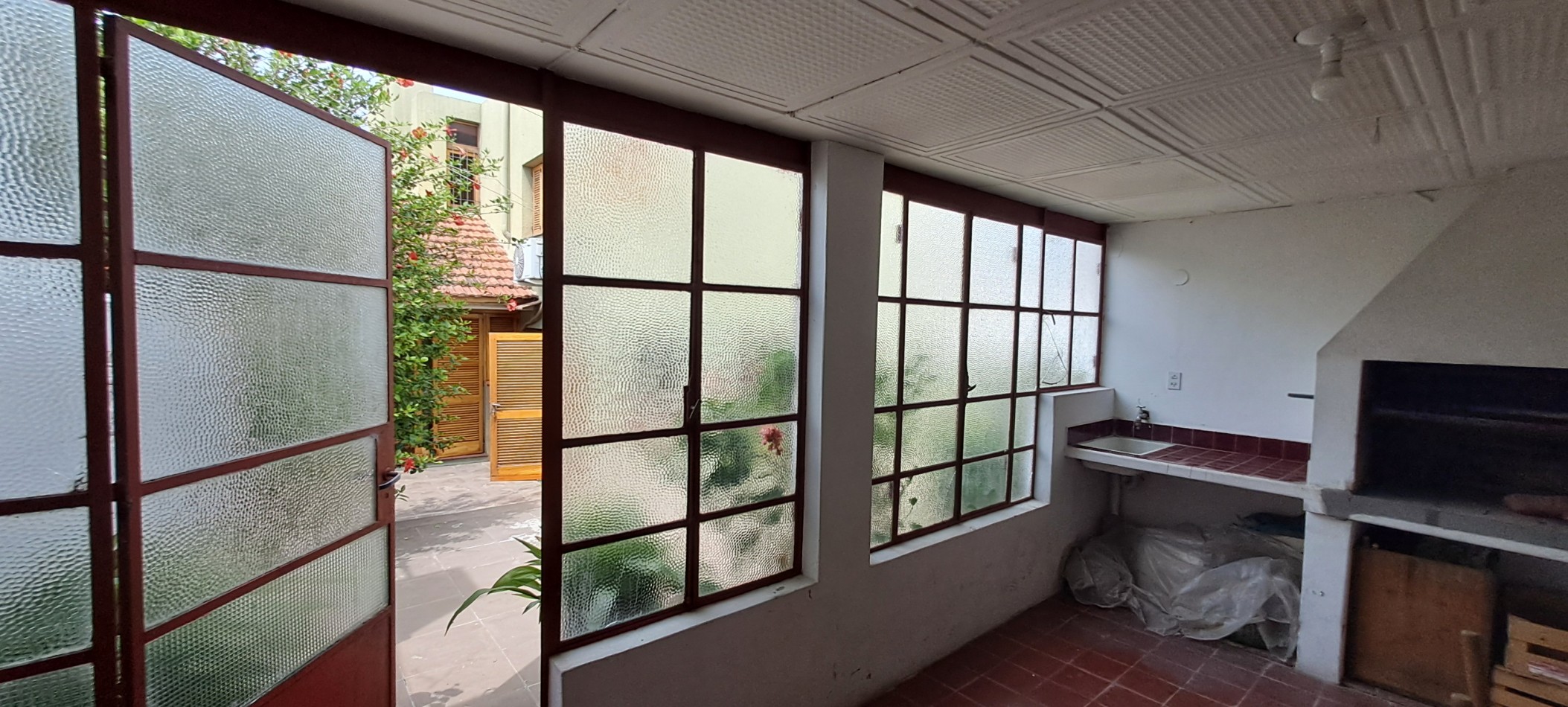 FUNCIONAL CASA EN VENTA