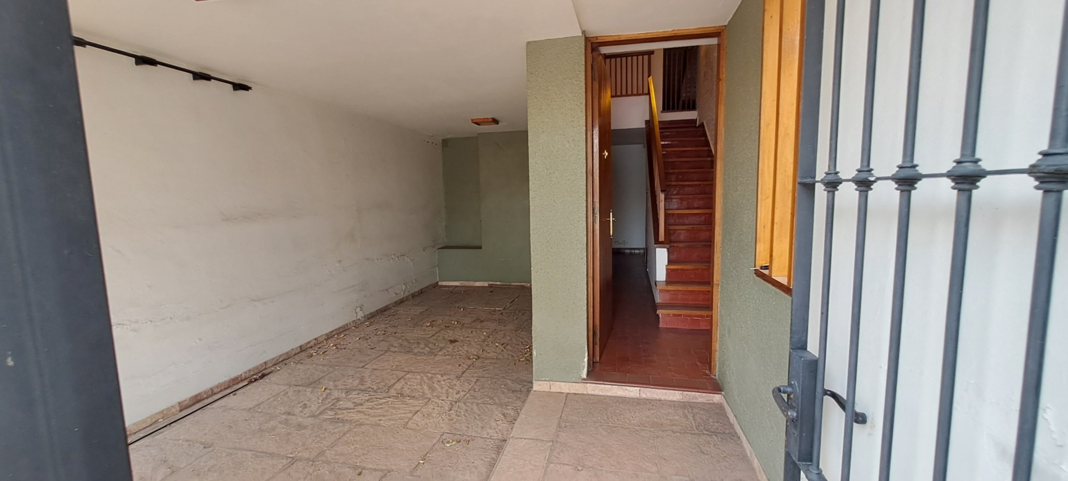 FUNCIONAL CASA EN VENTA