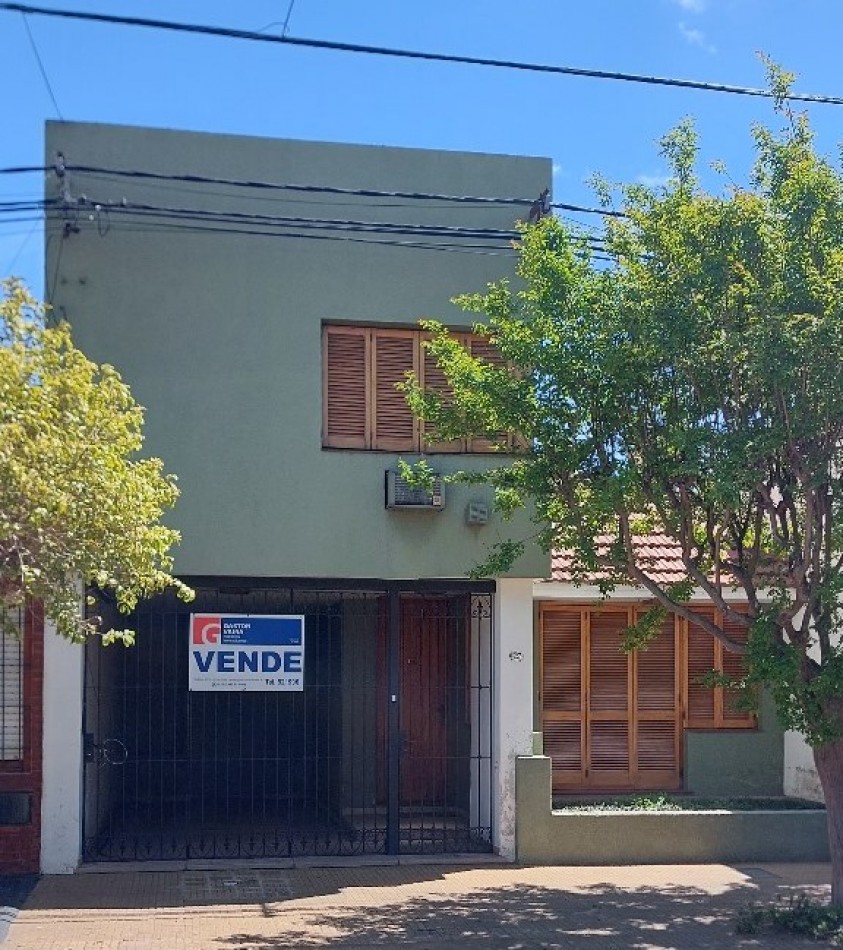 FUNCIONAL CASA EN VENTA
