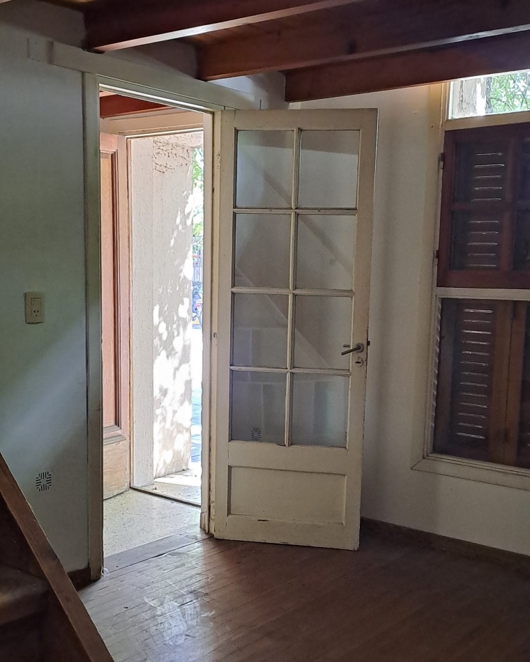 CASA CENTRICA IDEAL PARA VIVIENDA + OFICINA 