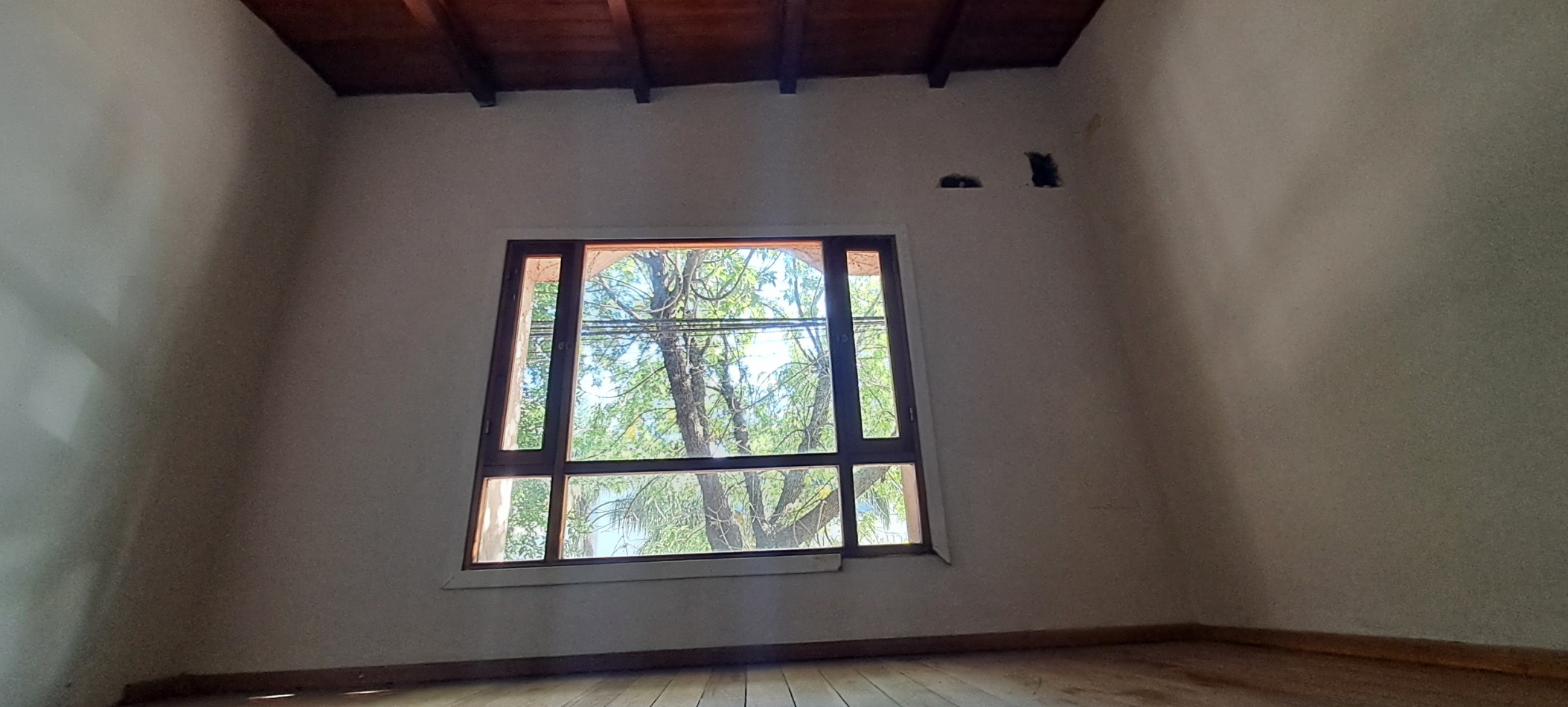 CASA CENTRICA IDEAL PARA VIVIENDA + OFICINA 