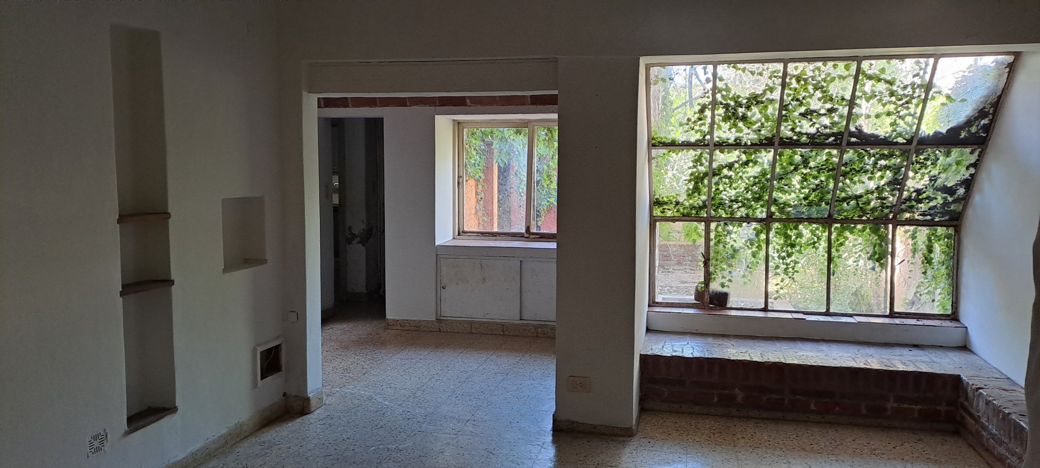 CASA CENTRICA IDEAL PARA VIVIENDA + OFICINA 