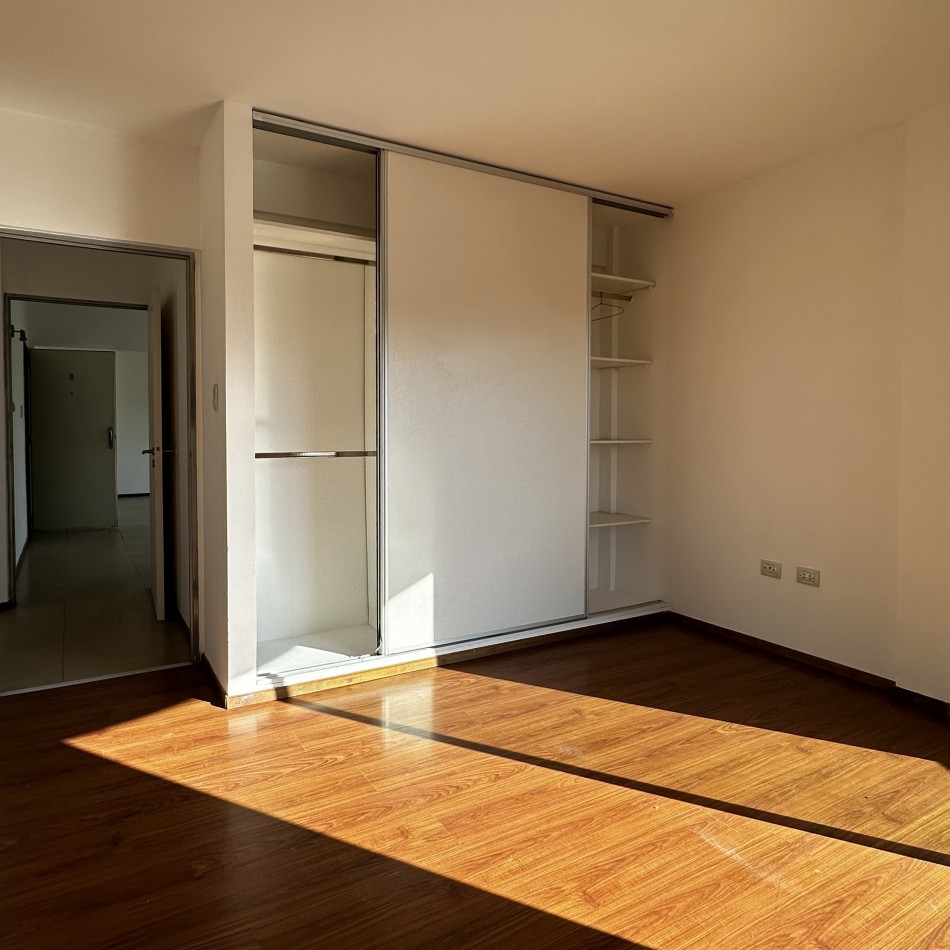 DEPARTAMENTO DE 3 AMBIENTES FRENTE AL PARQUE 