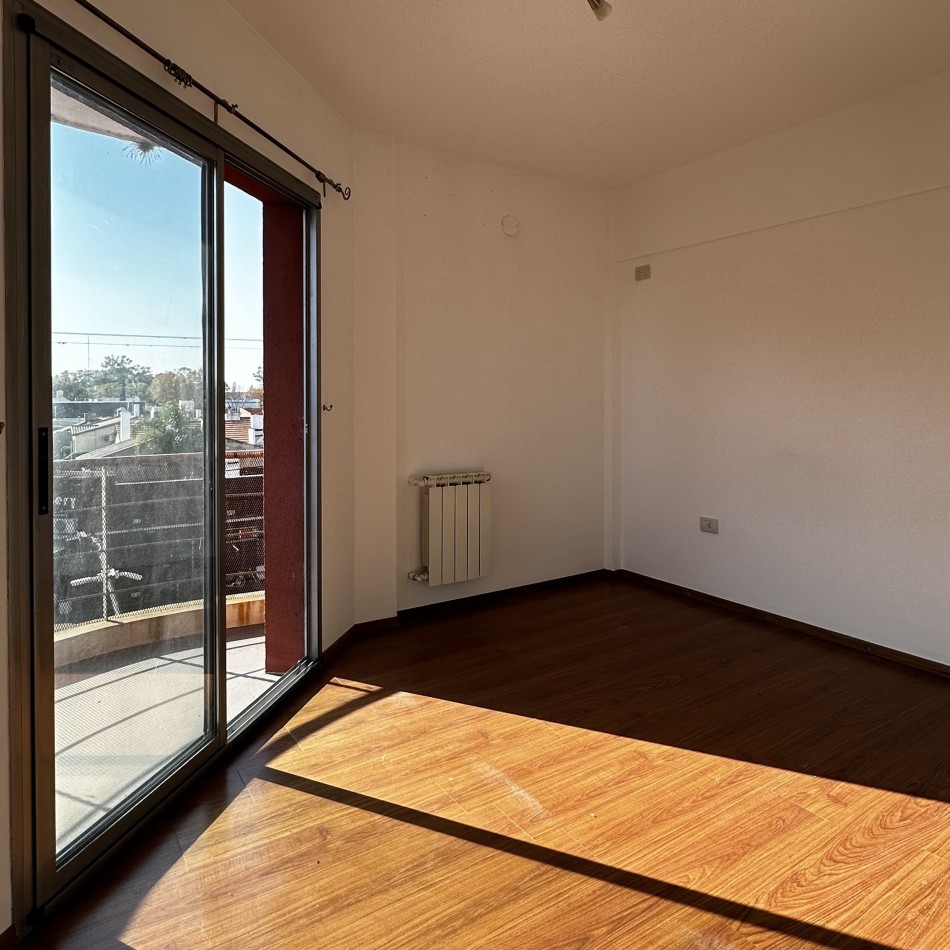 DEPARTAMENTO DE 3 AMBIENTES FRENTE AL PARQUE 