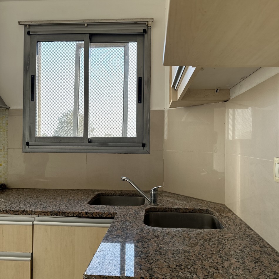 DEPARTAMENTO DE 3 AMBIENTES FRENTE AL PARQUE 