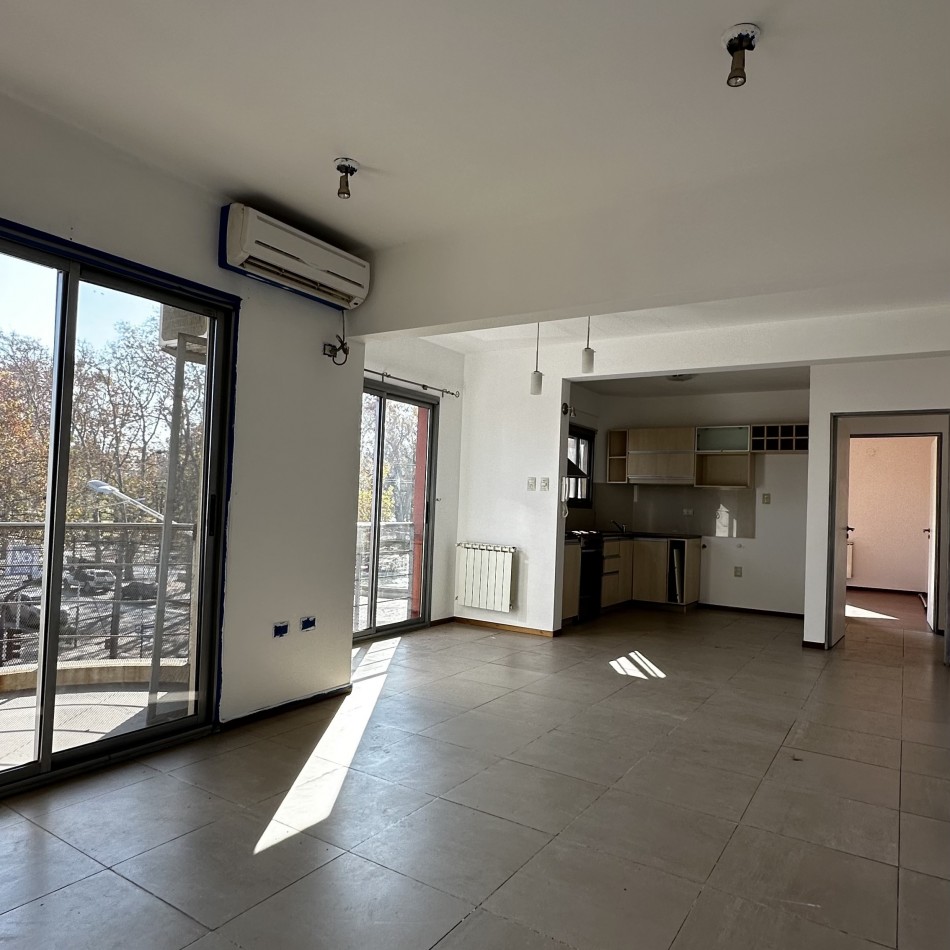 DEPARTAMENTO DE 3 AMBIENTES FRENTE AL PARQUE 