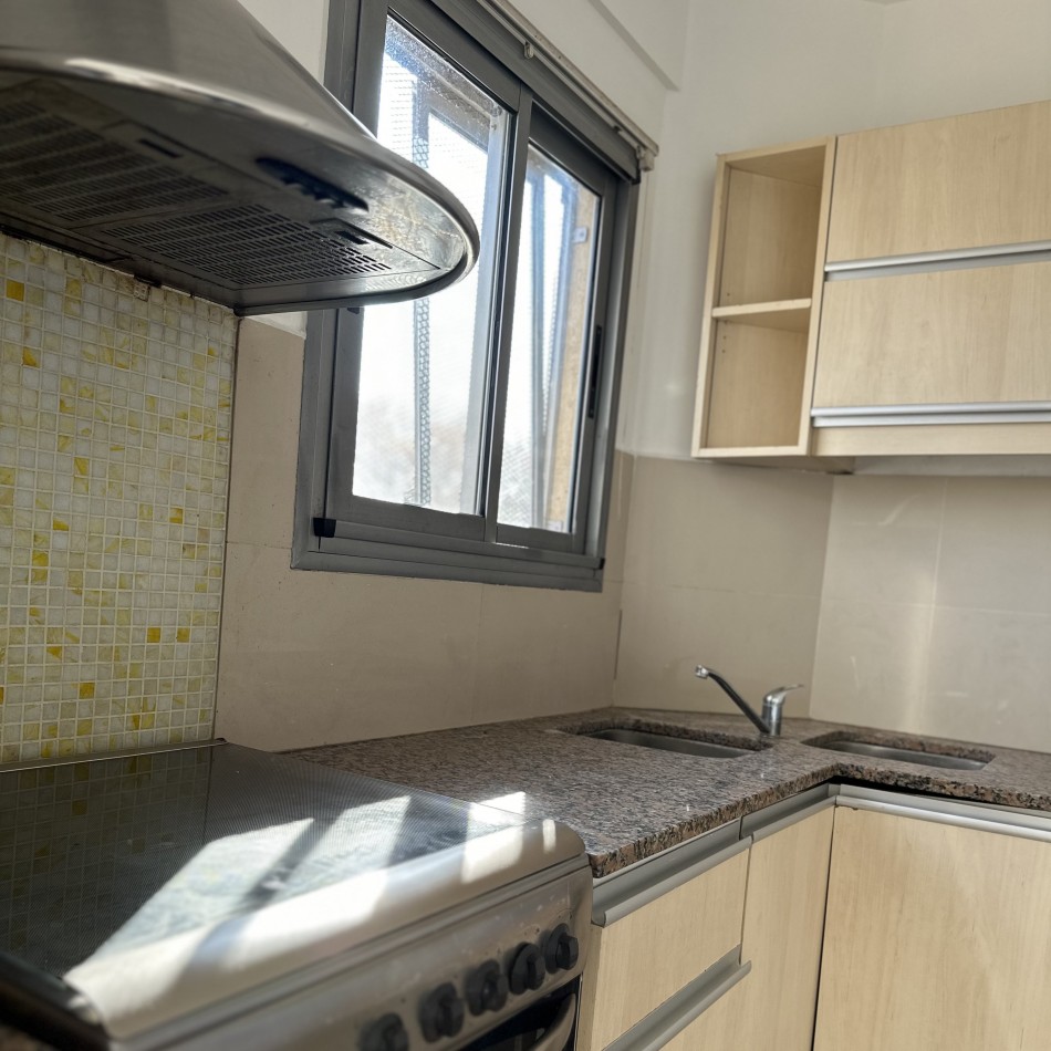 DEPARTAMENTO DE 3 AMBIENTES FRENTE AL PARQUE 