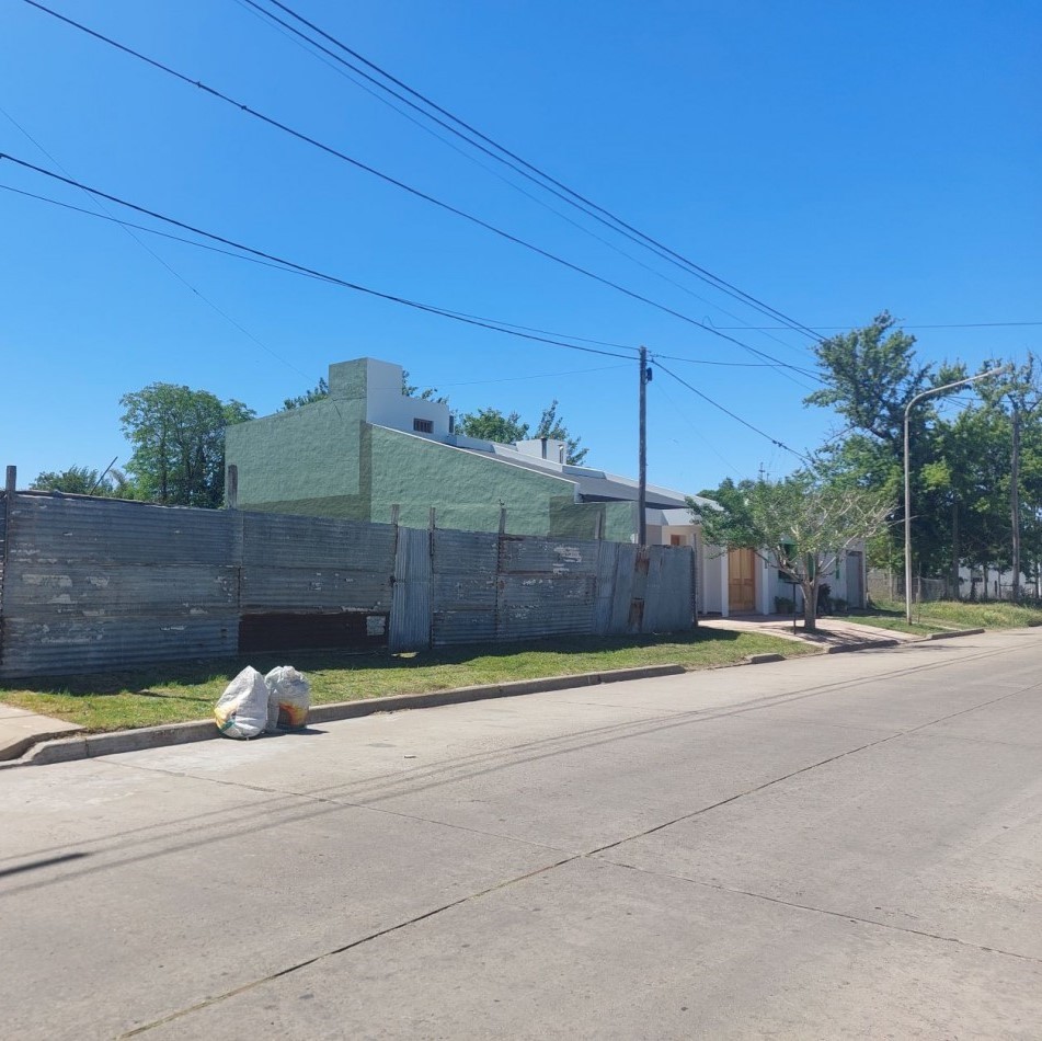 LOTE DE 17 METROS DE FRENTE  IDEAL  PARA  EMPRENDIMIENTO 