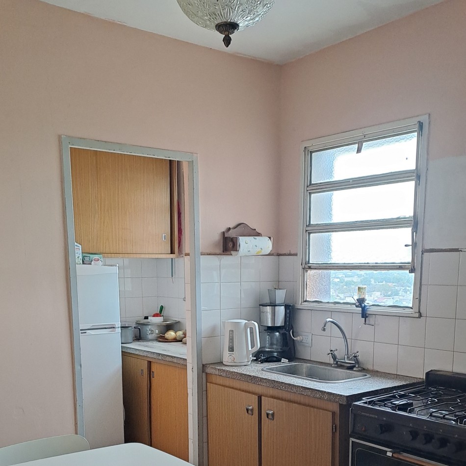 IMPECABLE DEPARTAMENTO CENTRICO  