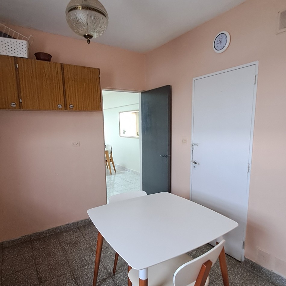 IMPECABLE DEPARTAMENTO CENTRICO  