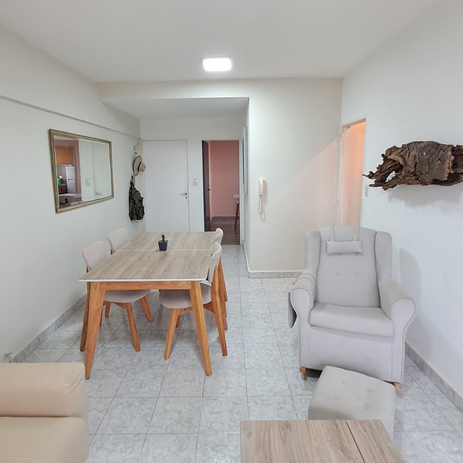 IMPECABLE DEPARTAMENTO CENTRICO  