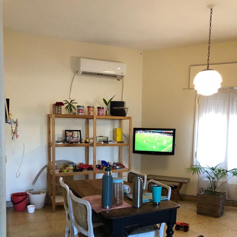 ¡EXCELENTE OPORTUNIDAD! CASA EN ESQUINA CON AMPLIO LOTE