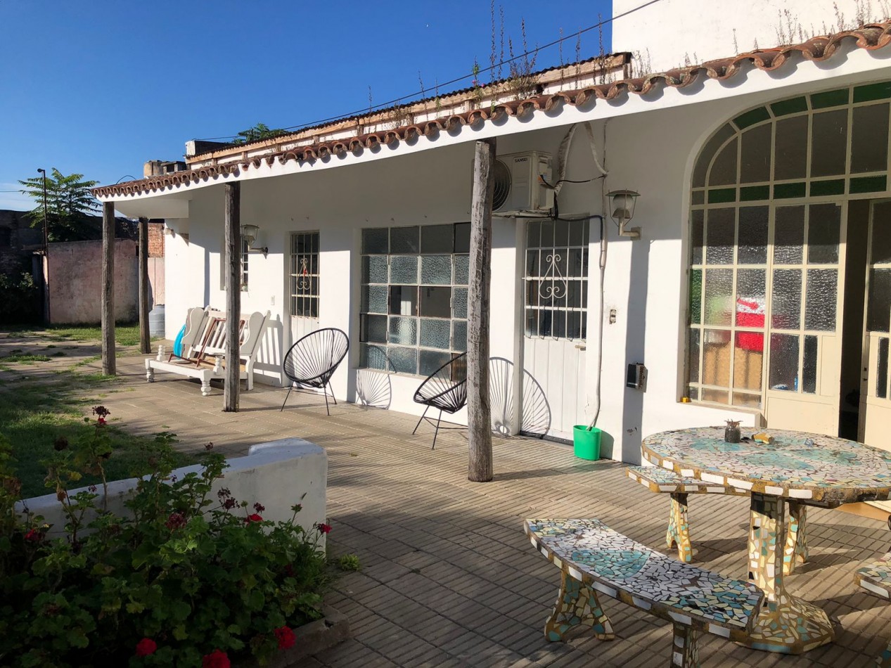 ¡EXCELENTE OPORTUNIDAD! CASA EN ESQUINA CON AMPLIO LOTE