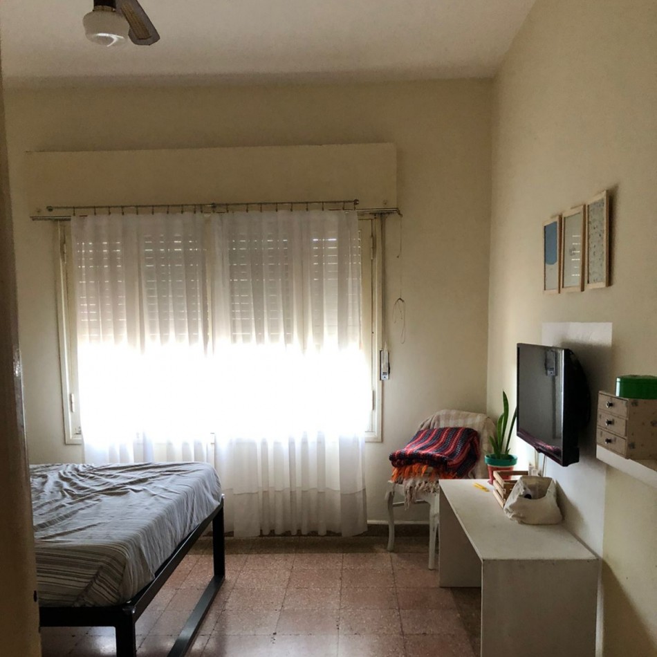 ¡EXCELENTE OPORTUNIDAD! CASA EN ESQUINA CON AMPLIO LOTE