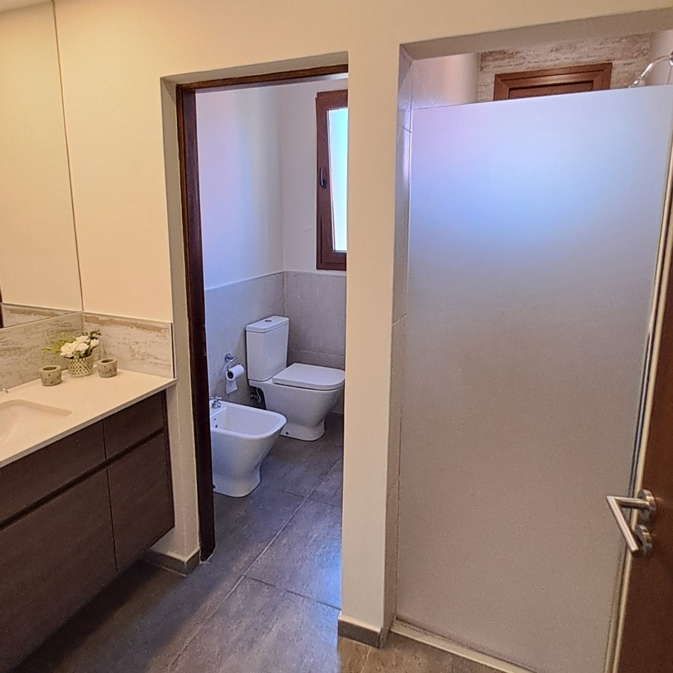 EXCEPCIONAL CASA QUINTA EN VENTA