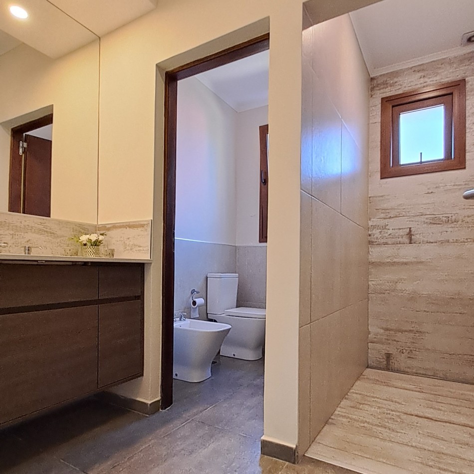 EXCEPCIONAL CASA QUINTA EN VENTA