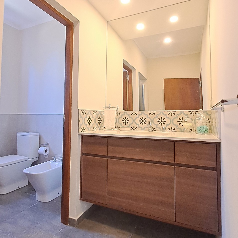 EXCEPCIONAL CASA QUINTA EN VENTA