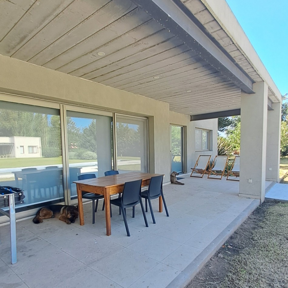 EXCEPCIONAL CASA QUINTA EN VENTA