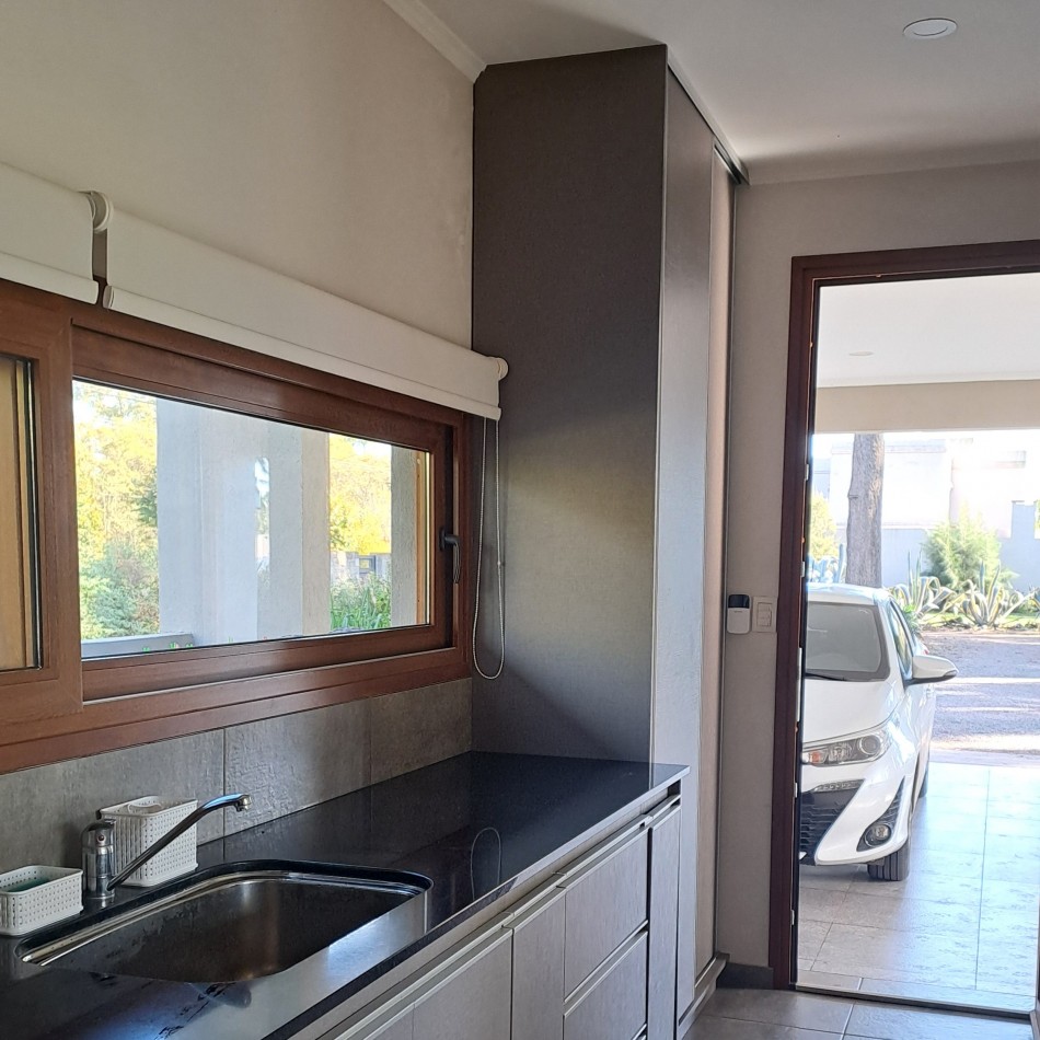 EXCEPCIONAL CASA QUINTA EN VENTA