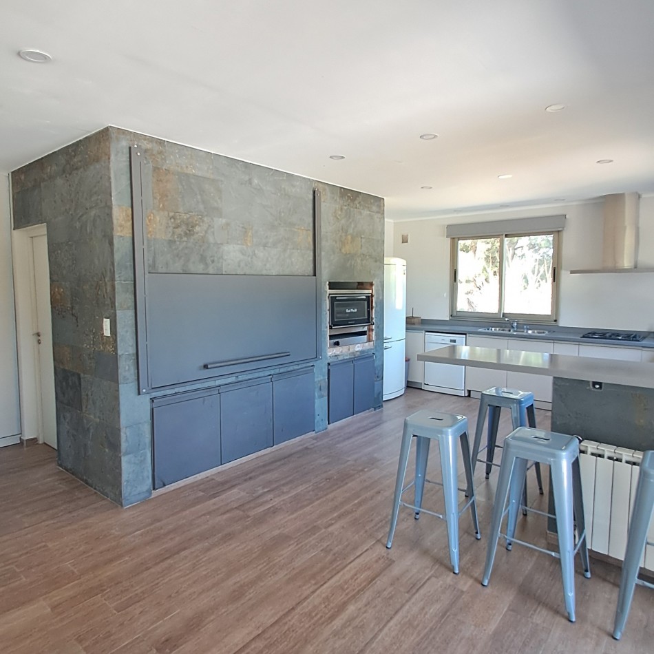 EXCEPCIONAL CASA QUINTA EN VENTA