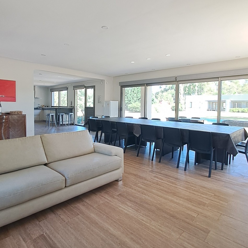 EXCEPCIONAL CASA QUINTA EN VENTA