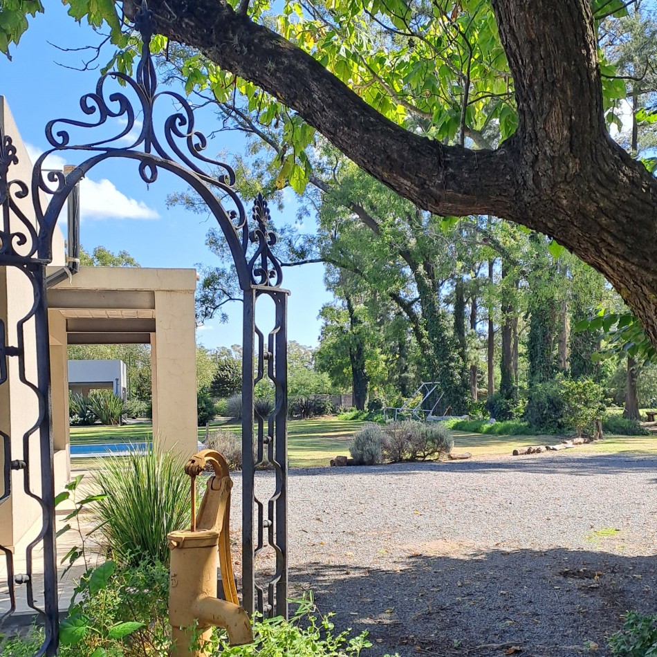 EXCEPCIONAL CASA QUINTA EN VENTA