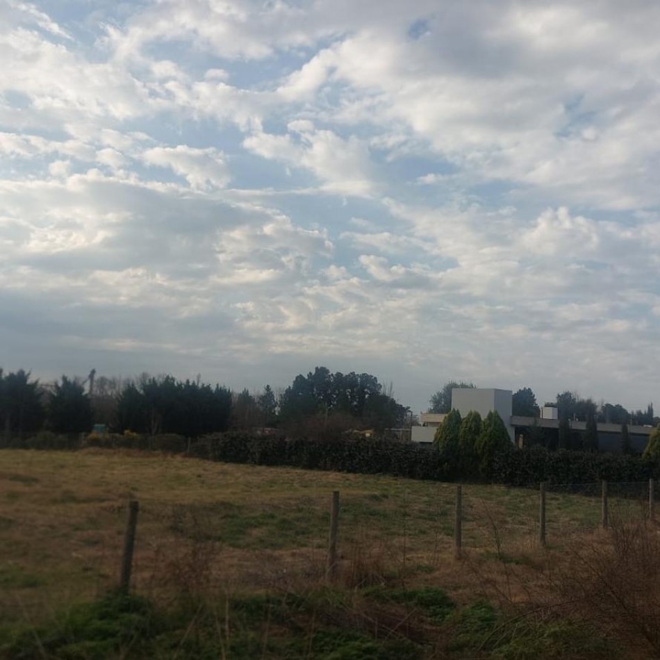 LOTE A 300 METROS DE ACCESO PRINCIPAL