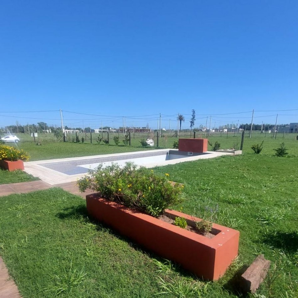 CASA QUINTA EN VENTA SOBRE LOTE AMPLIO