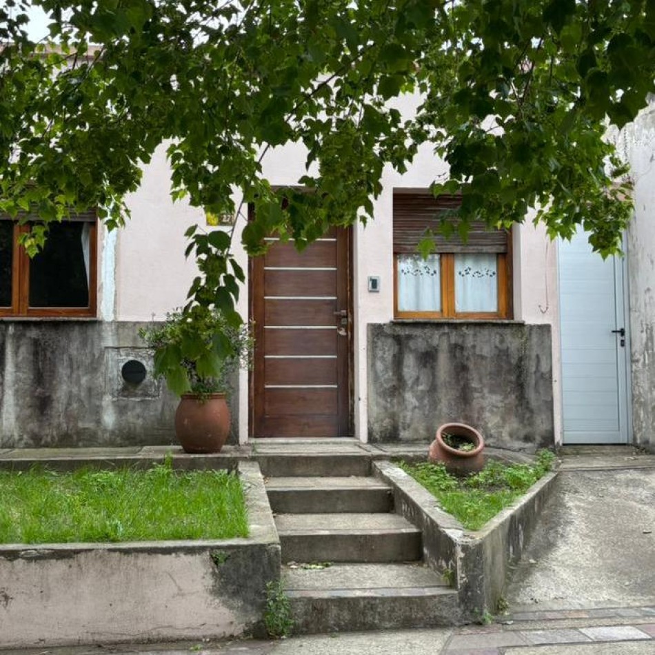 CASA CON GRAN POTENCIAL EN VENTA