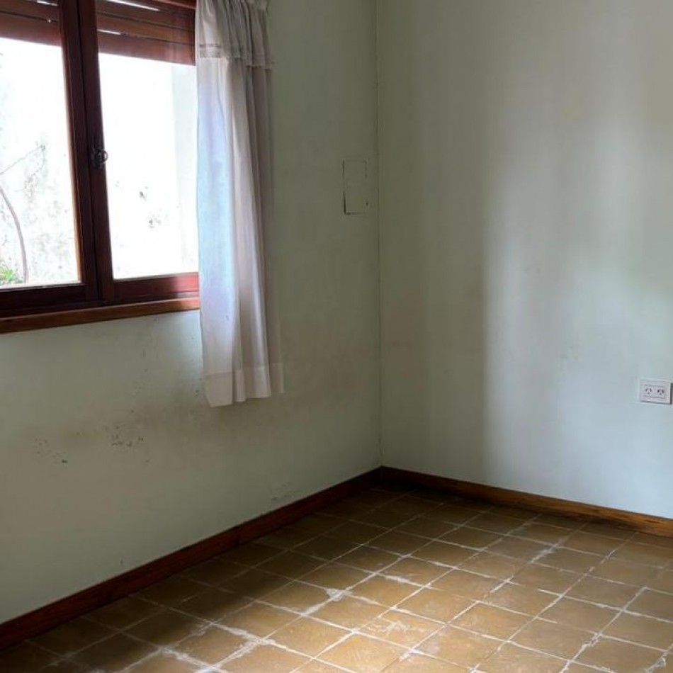 CASA CON GRAN POTENCIAL EN VENTA