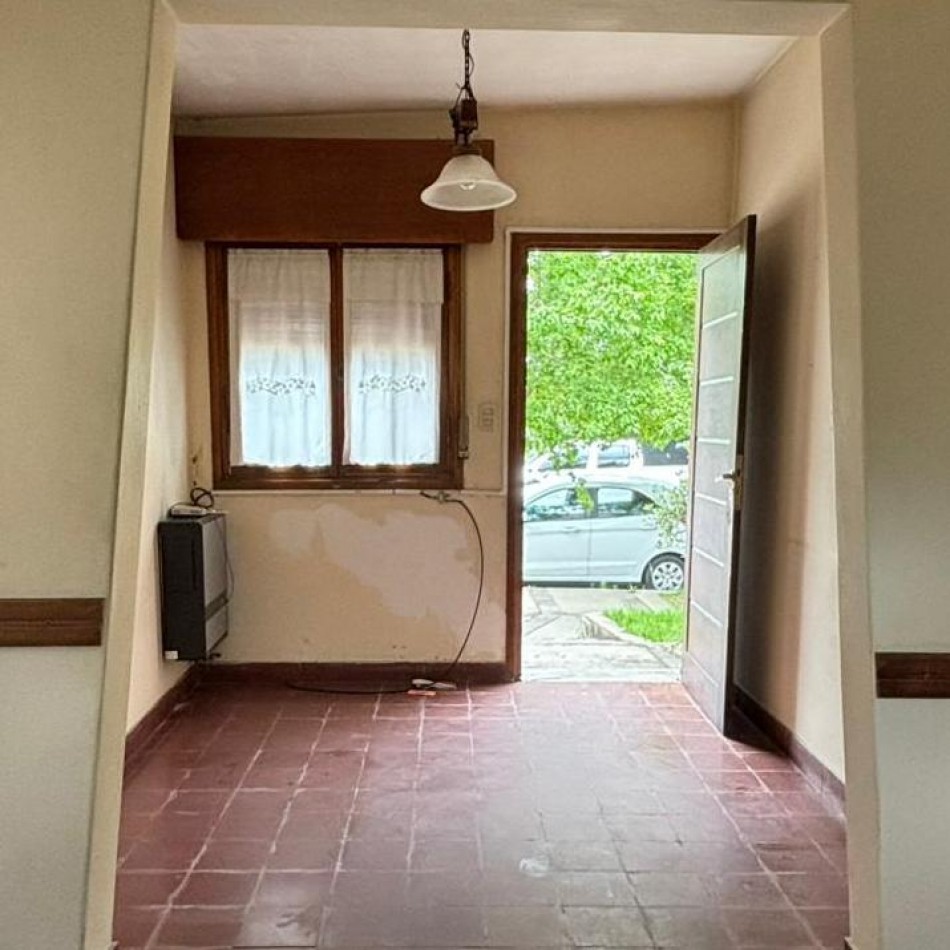 CASA CON GRAN POTENCIAL EN VENTA