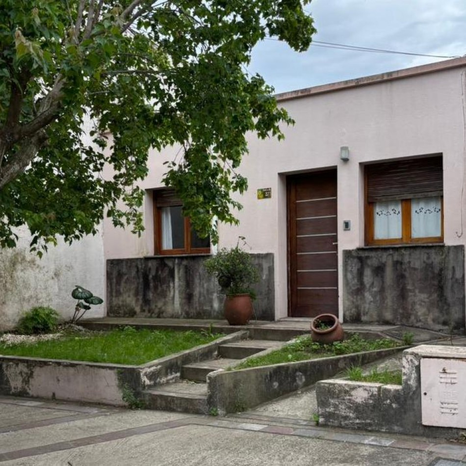 CASA CON GRAN POTENCIAL EN VENTA