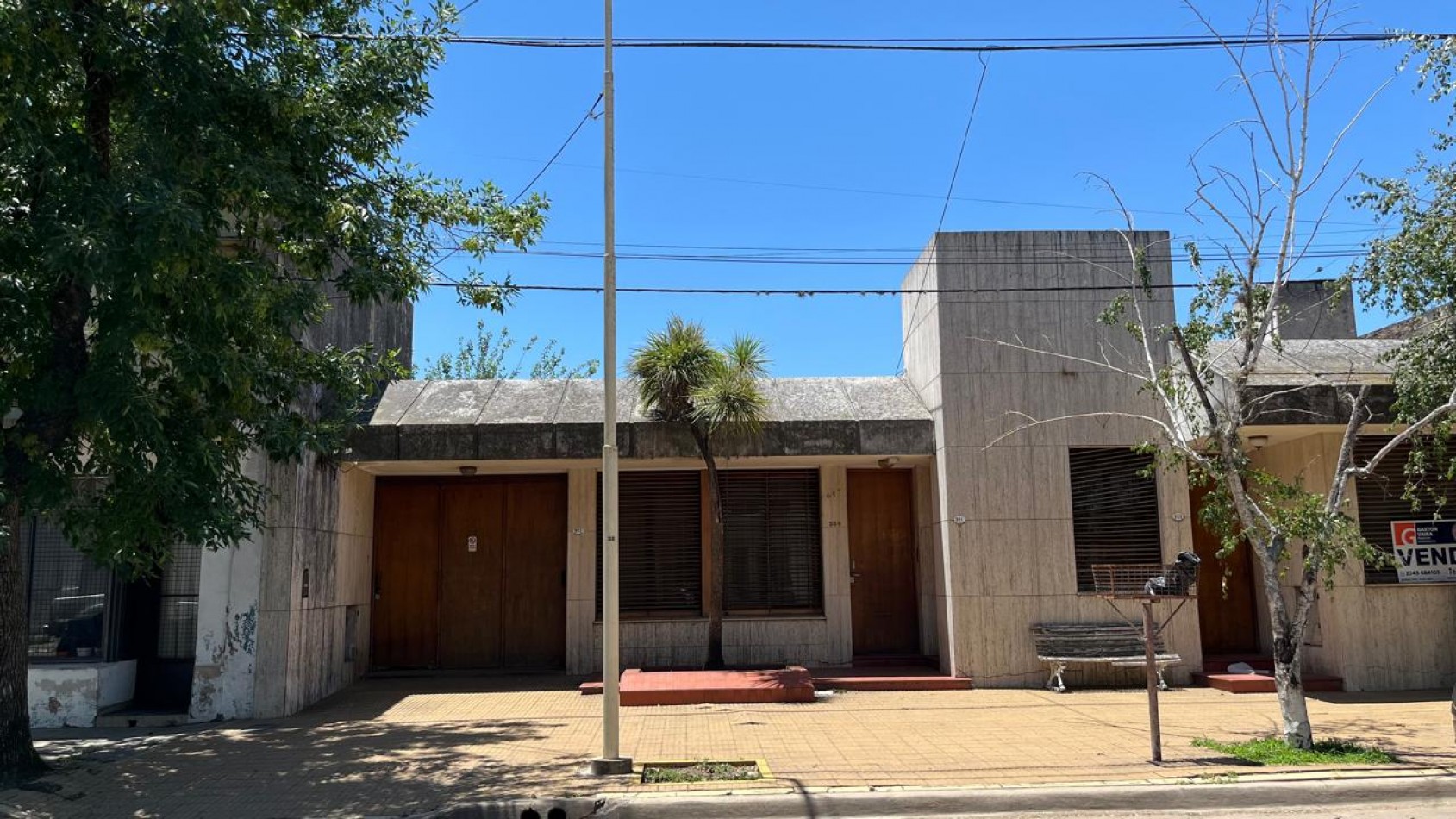 VIVIENDA + OFICINA/CONSULTORIO EN VENTA