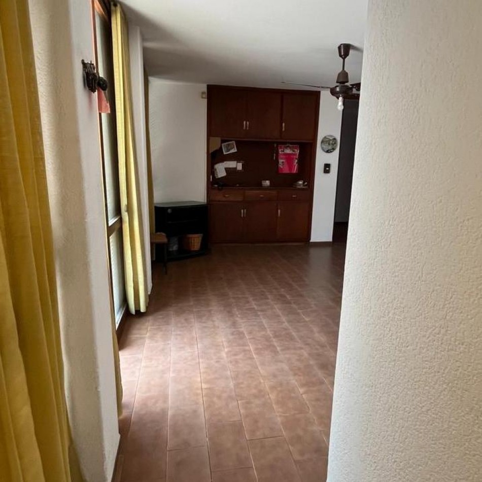 VIVIENDA + OFICINA/CONSULTORIO EN VENTA