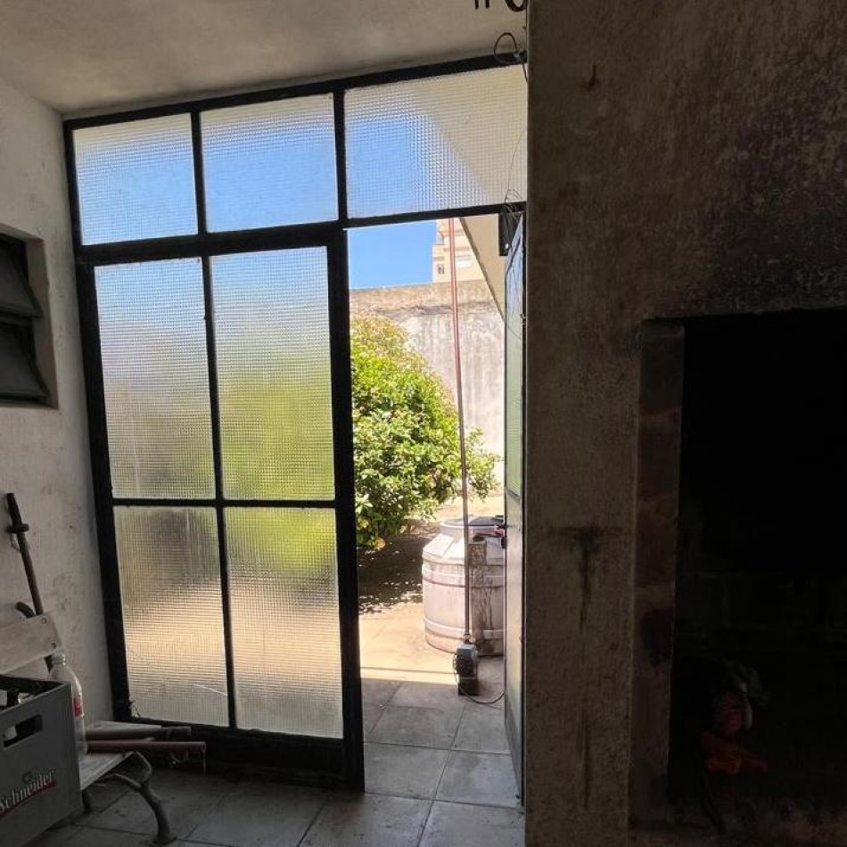 VIVIENDA + OFICINA/CONSULTORIO EN VENTA