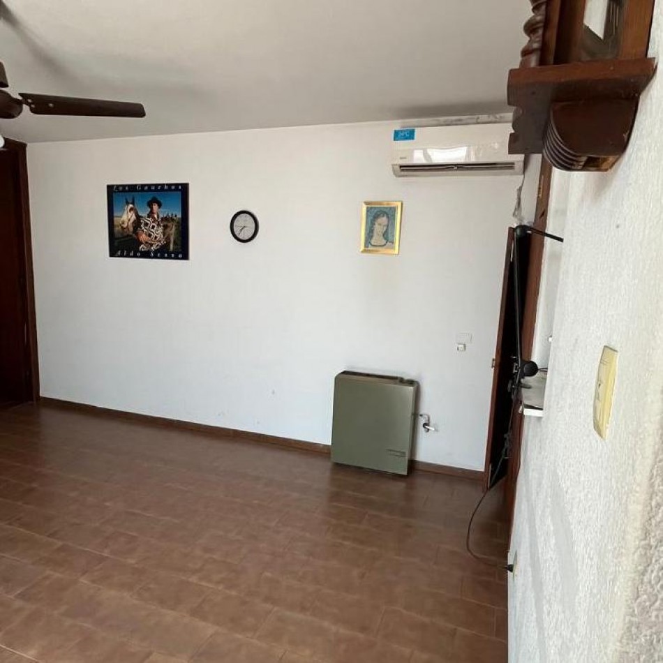 VIVIENDA + OFICINA/CONSULTORIO EN VENTA