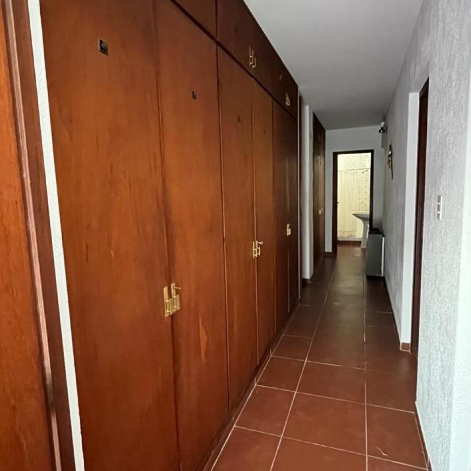 VIVIENDA + OFICINA/CONSULTORIO EN VENTA