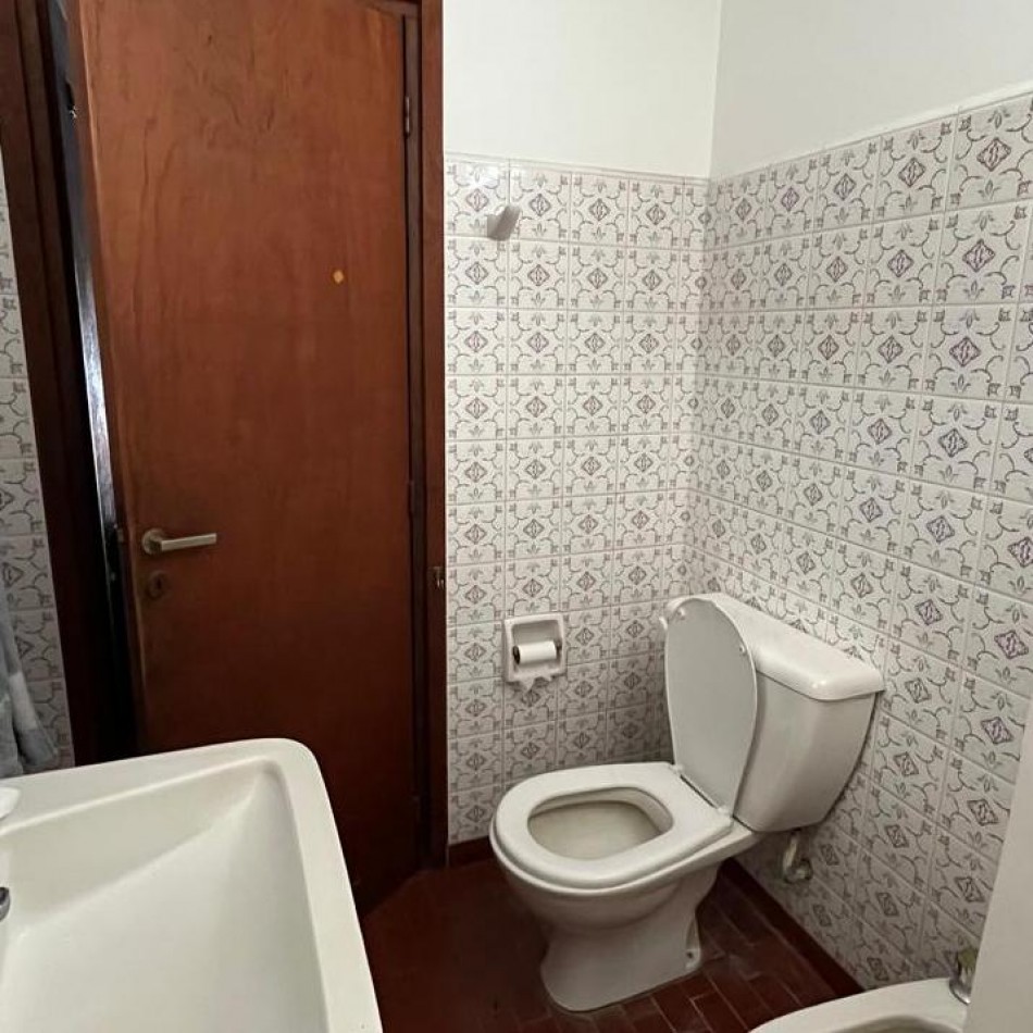 VIVIENDA + OFICINA/CONSULTORIO EN VENTA