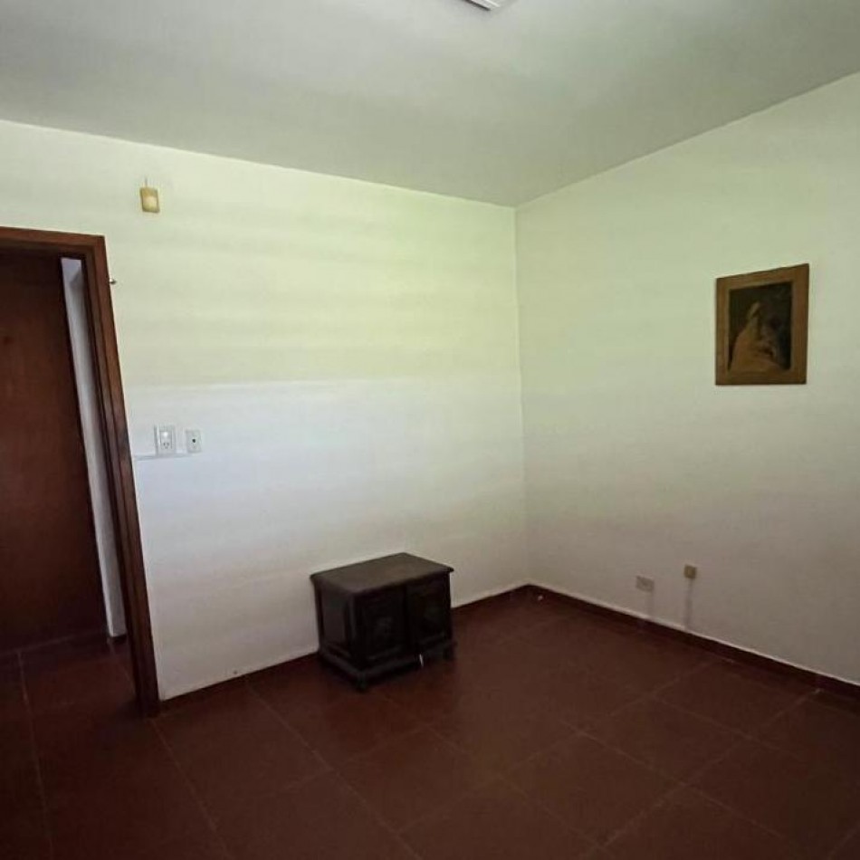 VIVIENDA + OFICINA/CONSULTORIO EN VENTA